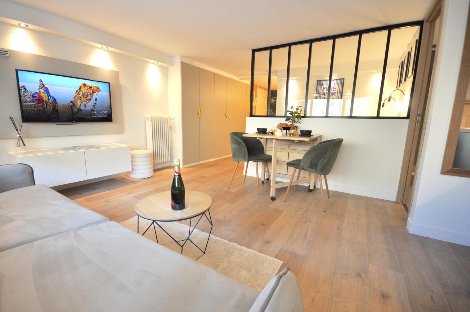 Appartement Gp F1 Monaco - - 4 Persons - Hypercenter - Private Parking - Full Renovated - Clim - Fast Wifi - Carre Or - & Sun